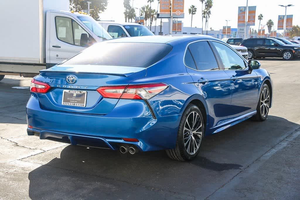 2018 Toyota Camry SE 4