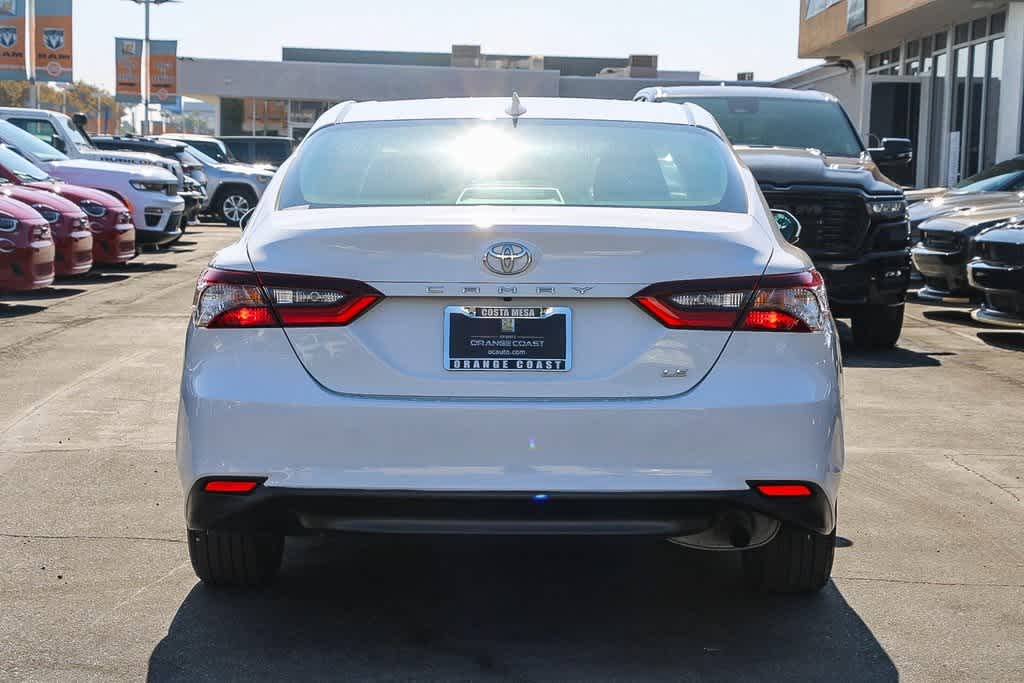 2022 Toyota Camry LE 3