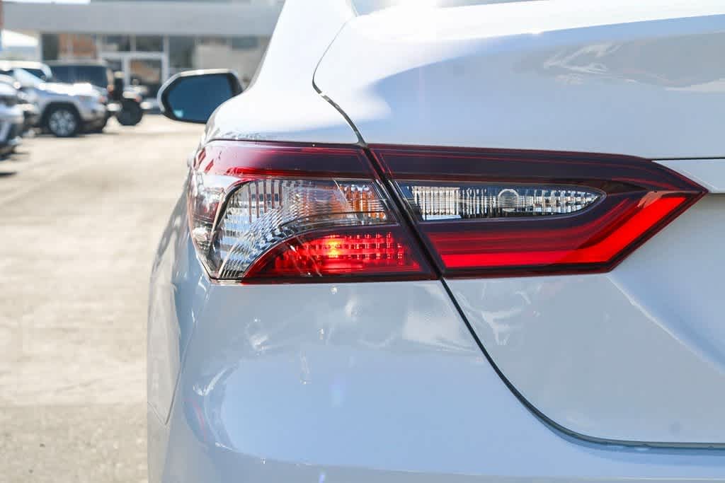 2022 Toyota Camry LE 10