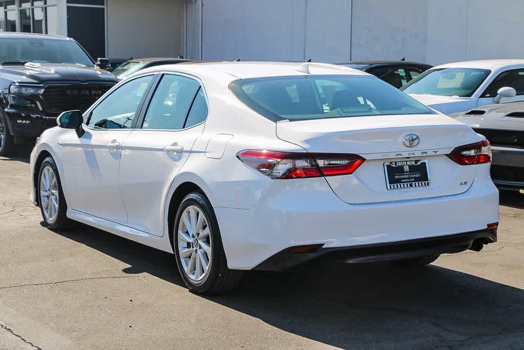 2022 Toyota Camry LE 2