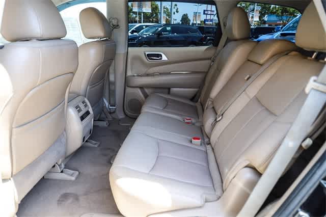 2014 Nissan Pathfinder SL Hybrid 19