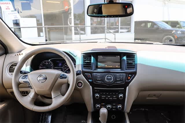 2014 Nissan Pathfinder SL Hybrid 13