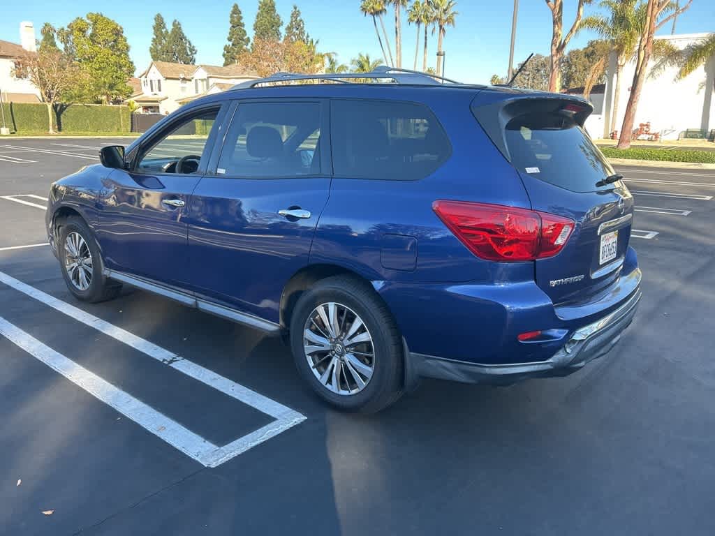 2018 Nissan Pathfinder S 3