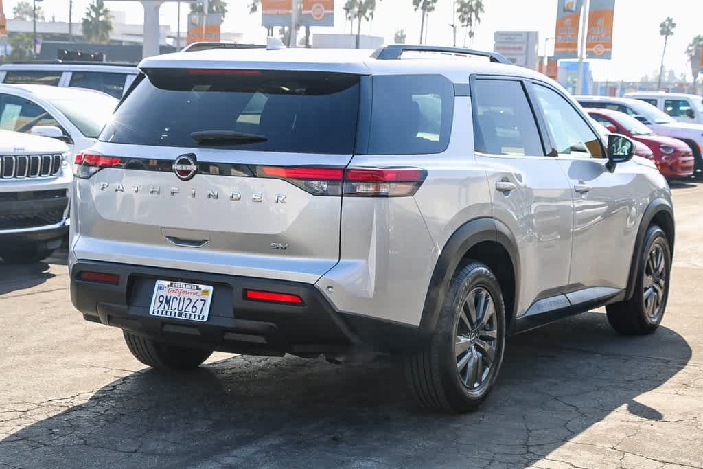 2022 Nissan Pathfinder SV 4