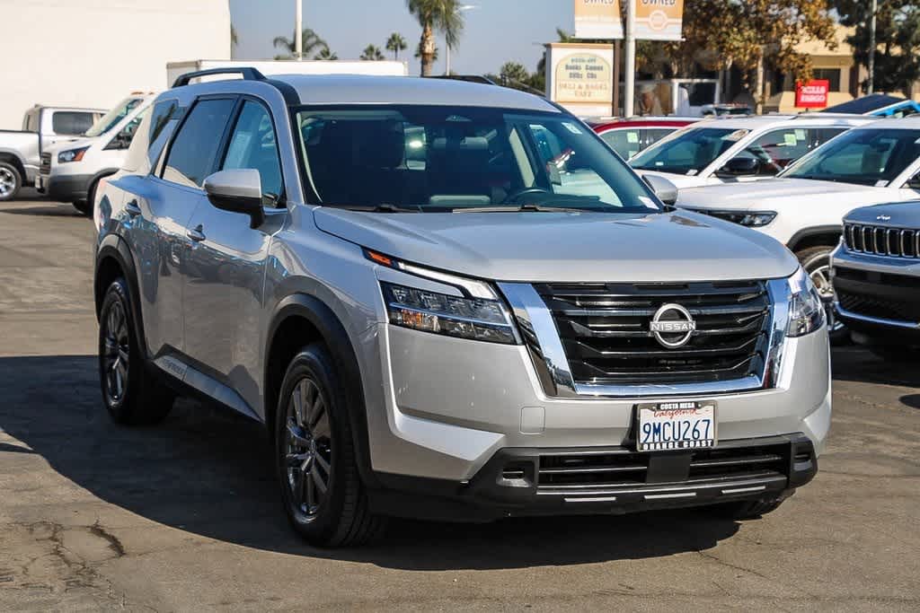 2022 Nissan Pathfinder SV 5