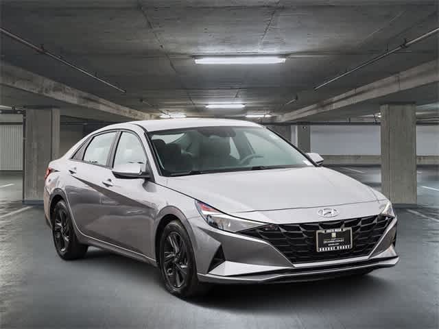 2021 Hyundai Elantra SEL 3