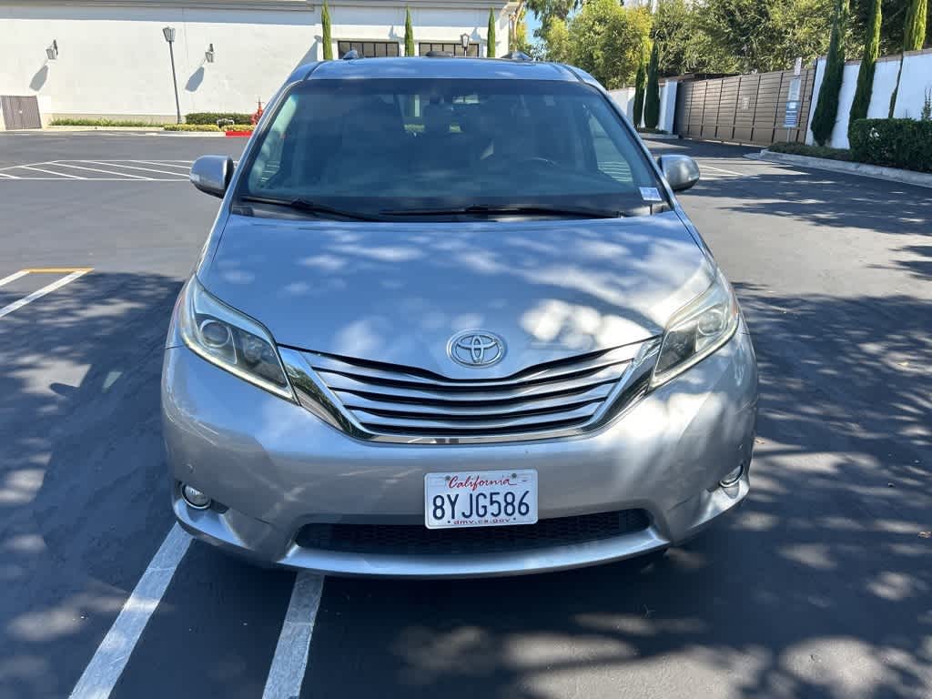 2017 Toyota Sienna Limited Premium 8