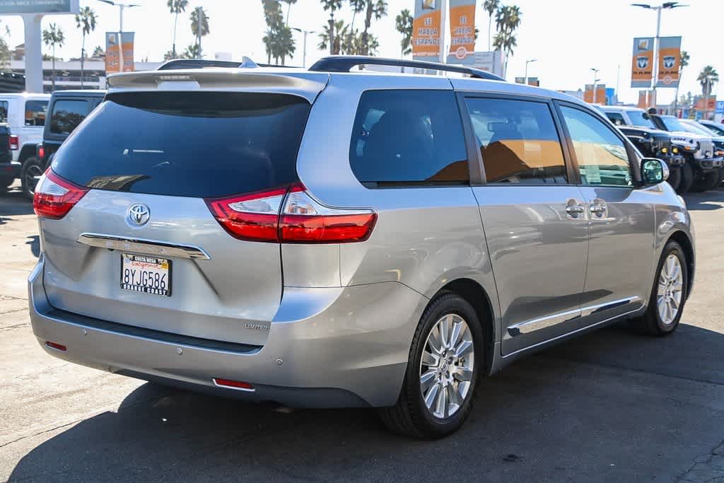 2017 Toyota Sienna Limited Premium 6