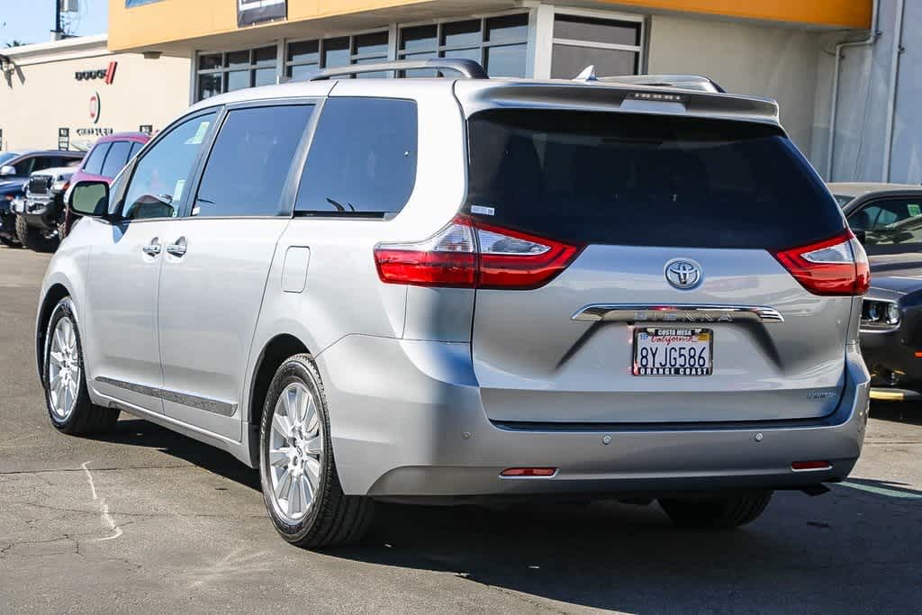 2017 Toyota Sienna Limited Premium 8