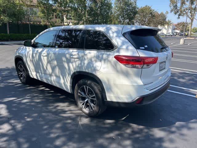 2018 Toyota Highlander LE 3