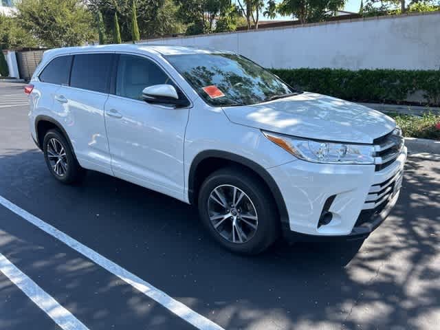 2018 Toyota Highlander LE 7