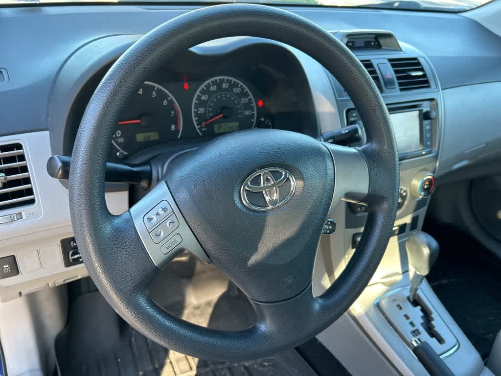 2013 Toyota Corolla LE 20