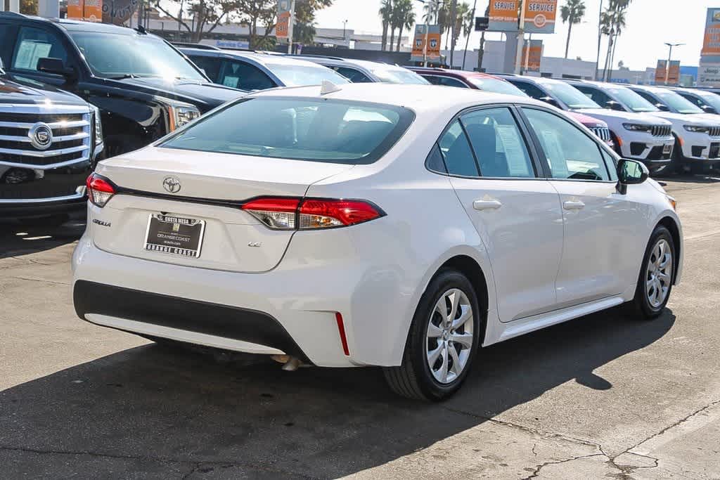 2021 Toyota Corolla LE 4