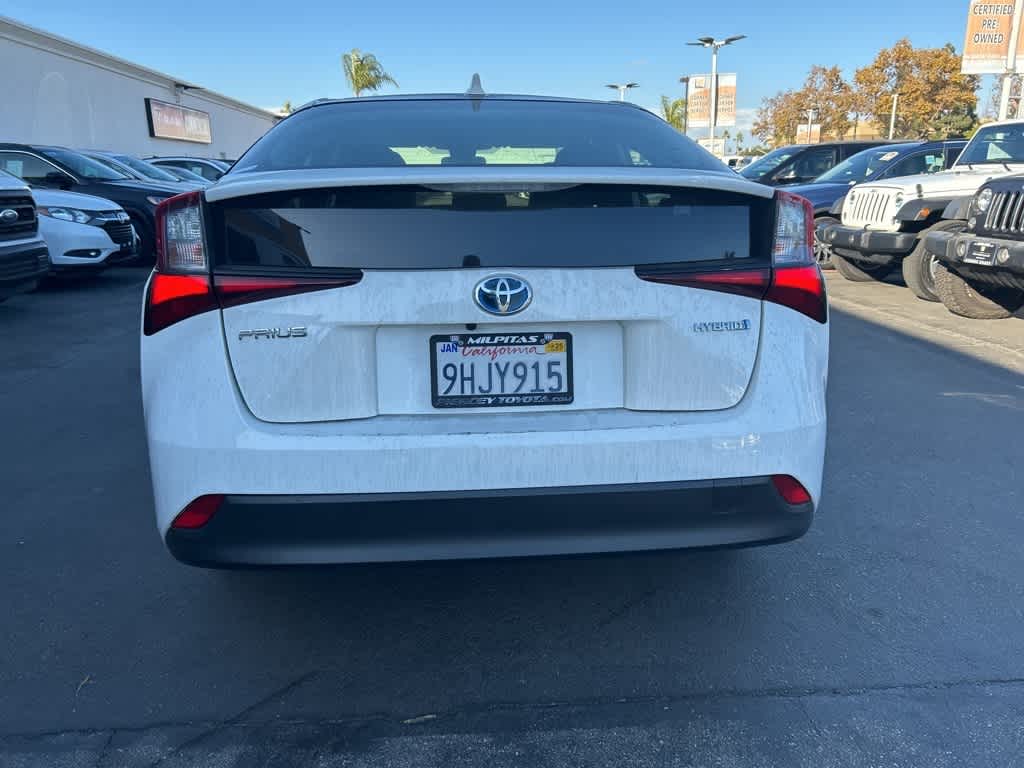 2021 Toyota Prius L Eco 4