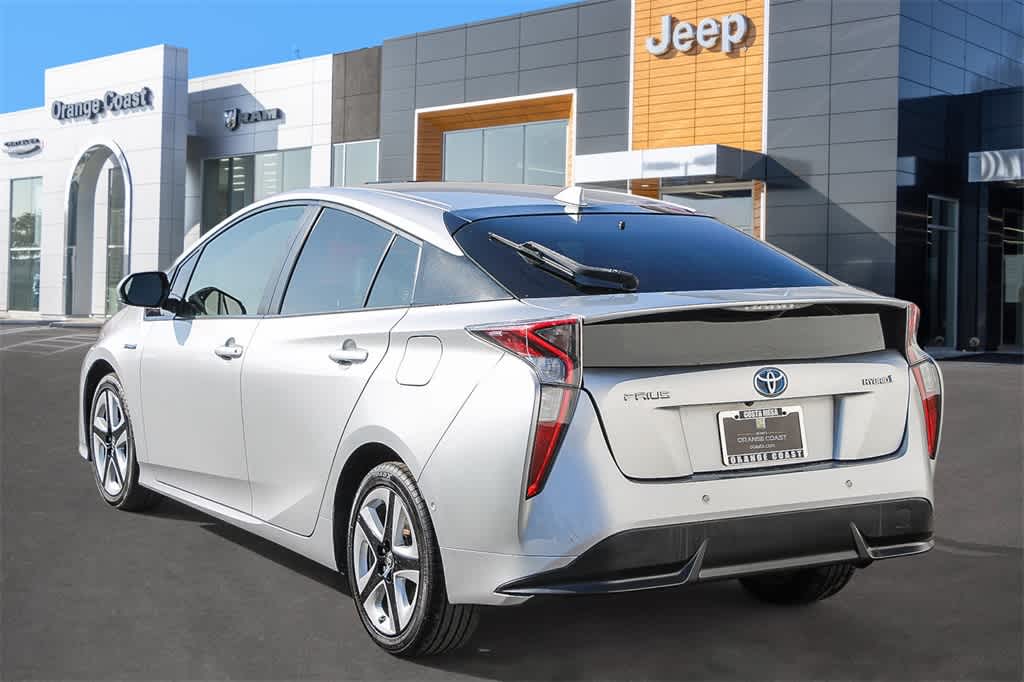 2017 Toyota Prius Three Touring 2