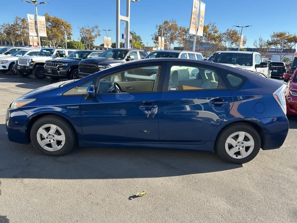 2011 Toyota Prius III 2