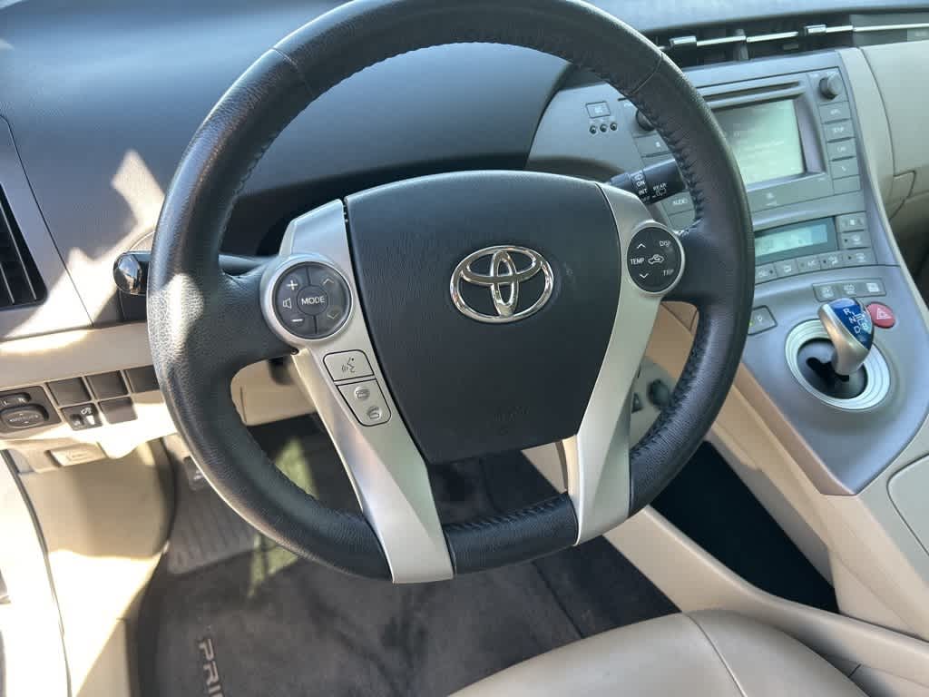 2013 Toyota Prius Four 26