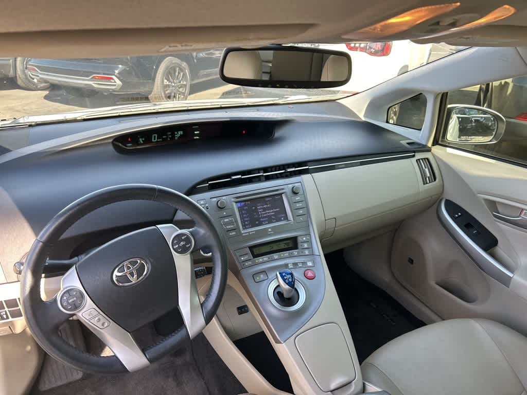 2013 Toyota Prius Four 23