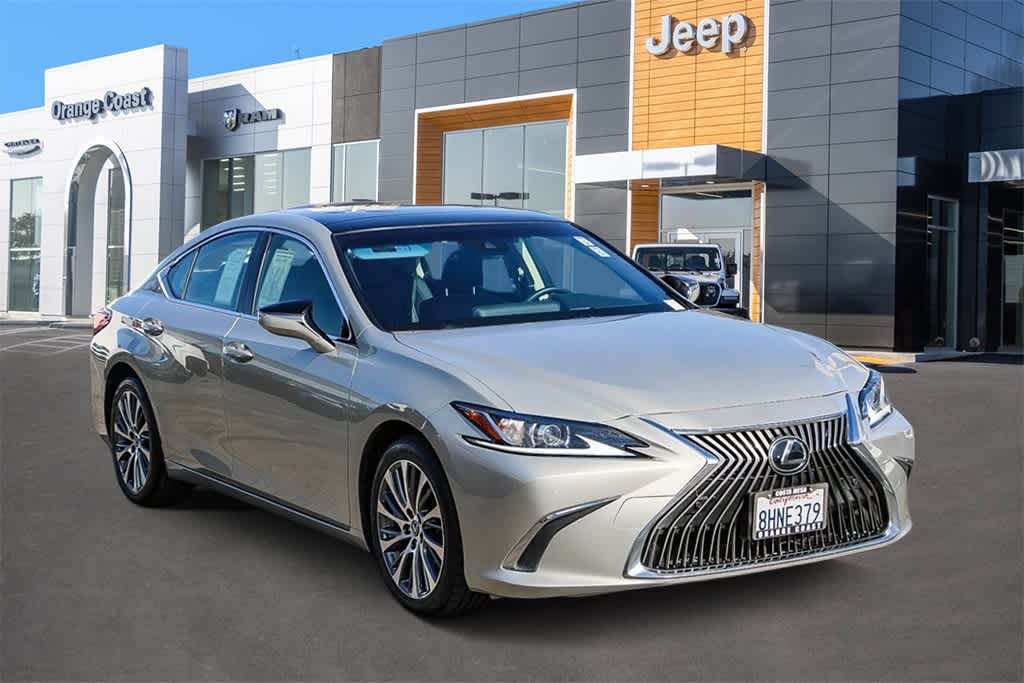 2019 Lexus ES  5