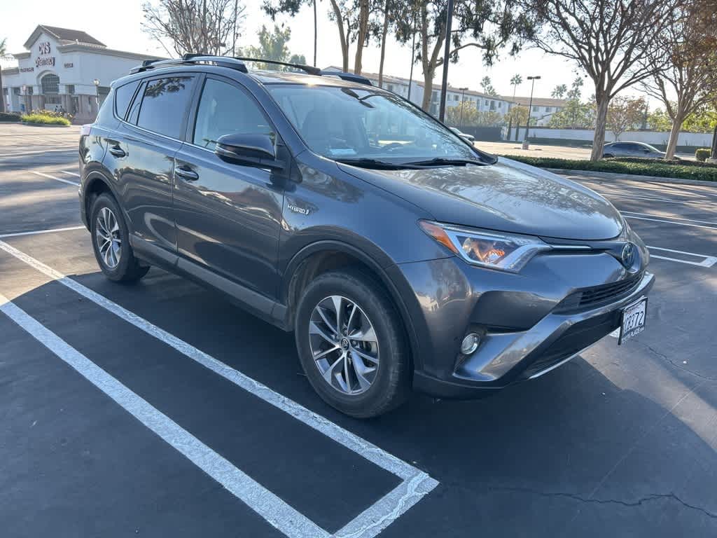 2018 Toyota RAV4 Hybrid XLE 7