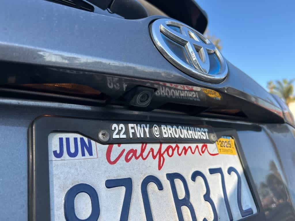 2018 Toyota RAV4 Hybrid XLE 17