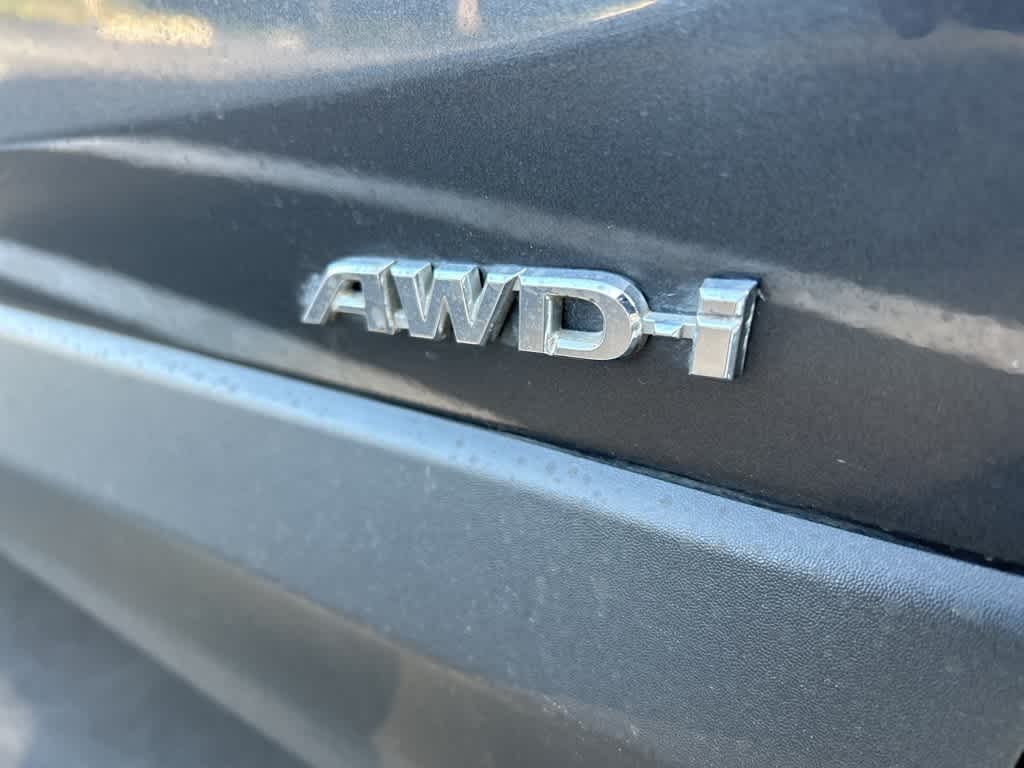 2018 Toyota RAV4 Hybrid XLE 13