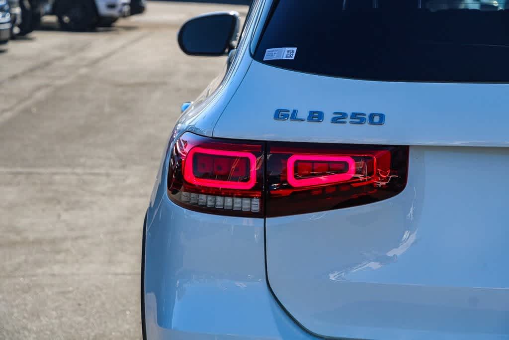 2022 Mercedes-Benz GLB GLB 250 11