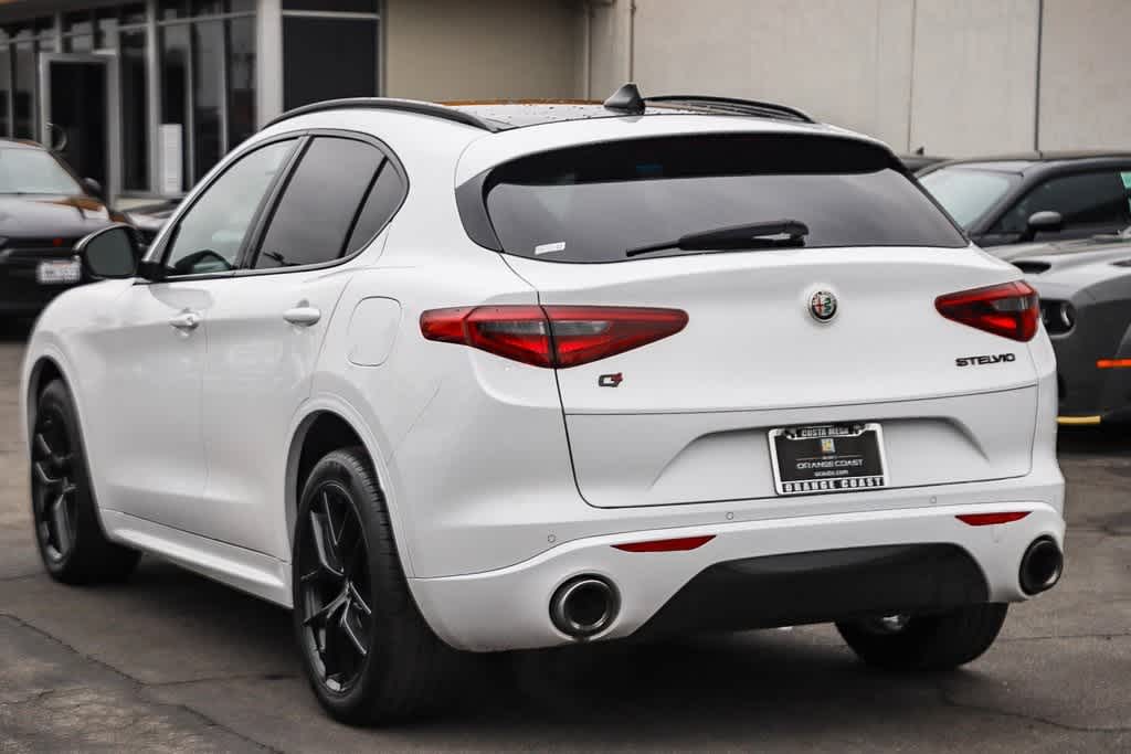 2021 Alfa Romeo Stelvio Ti 8