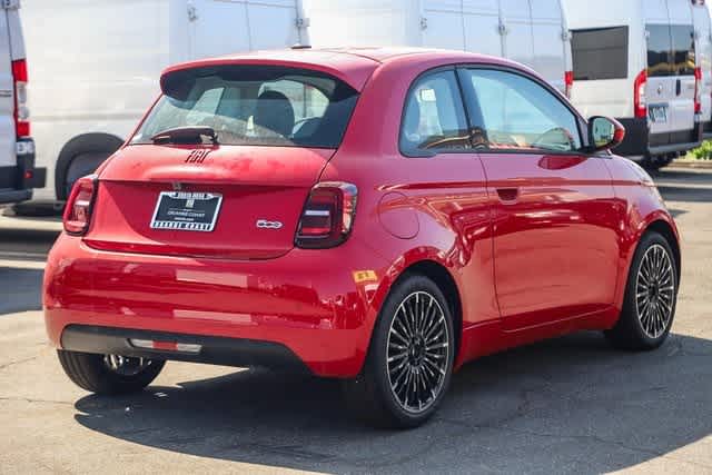 2024 FIAT 500e INSPI(RED) 6