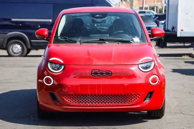 2024 FIAT 500e INSPI(RED) 2