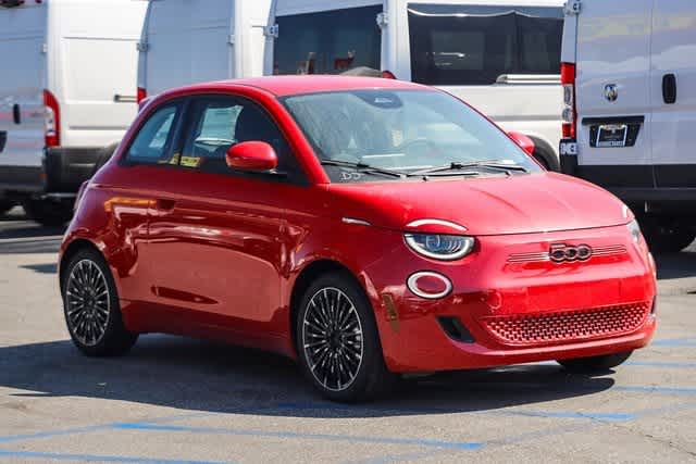 2024 FIAT 500e INSPI(RED) 3