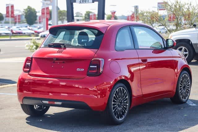 2024 FIAT 500e INSPI(RED) 6