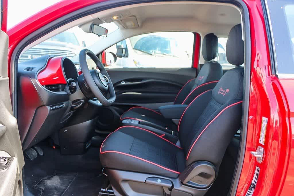 2024 FIAT 500e INSPI(RED) 19