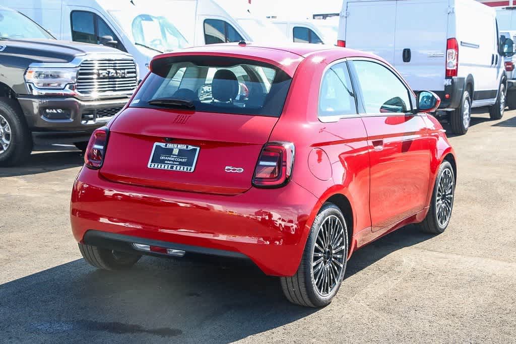 2024 FIAT 500e INSPI(RED) 4