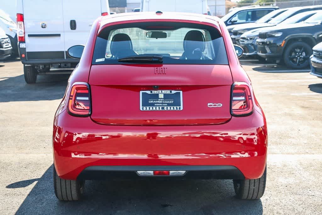 2024 FIAT 500e INSPI(RED) 3