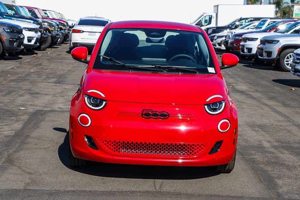 2024 FIAT 500e INSPI(RED) 6