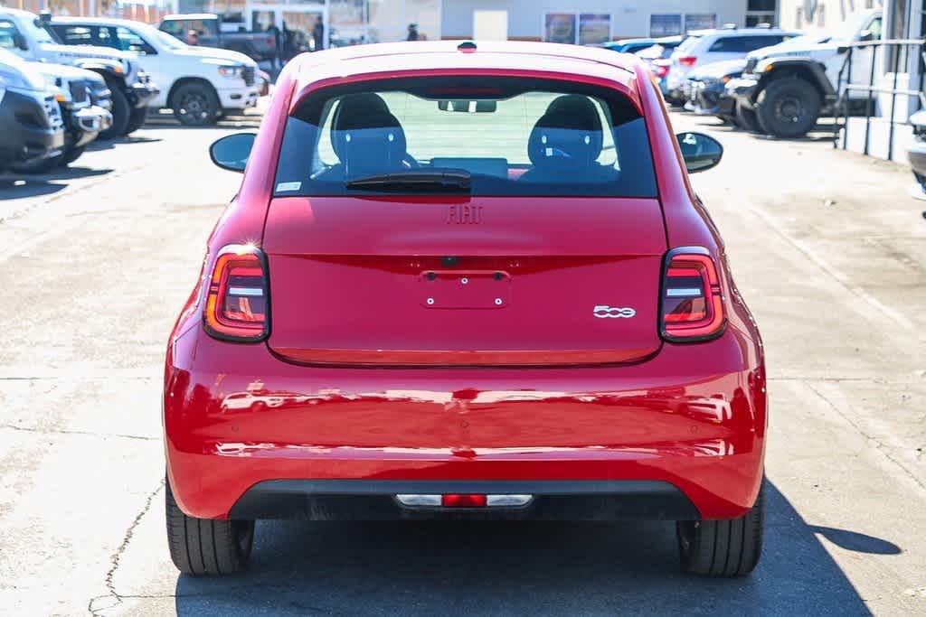 2024 FIAT 500e INSPI(RED) 3