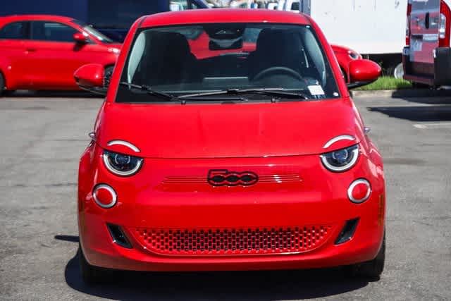 2024 FIAT 500e INSPI(RED) 2