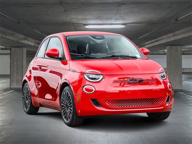 2024 FIAT 500e INSPI(RED) 3