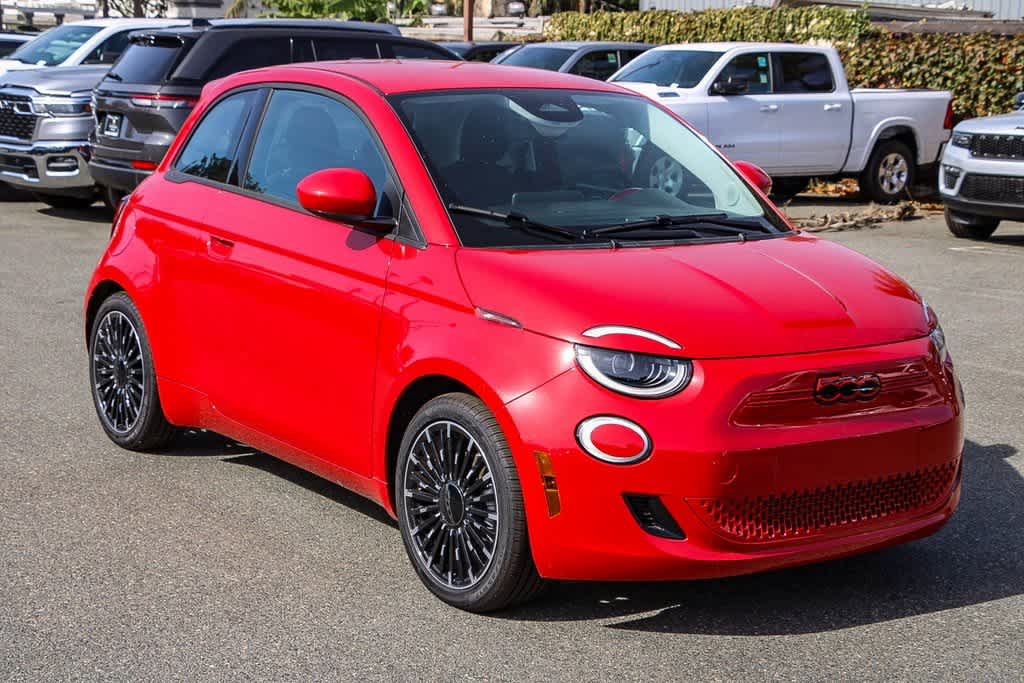 2024 FIAT 500e INSPI(RED) 5