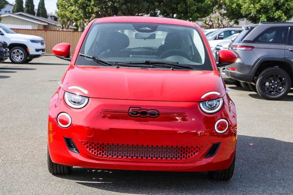 2024 FIAT 500e INSPI(RED) 6