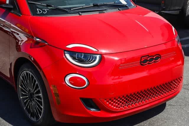 2024 FIAT 500e INSPI(RED) 5