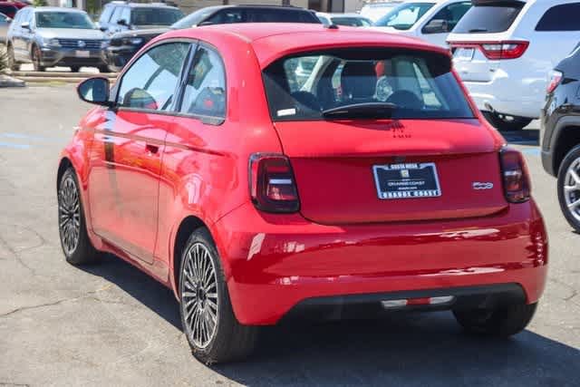 2024 FIAT 500e INSPI(RED) 8