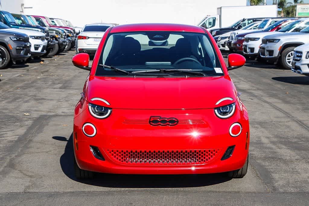 2024 FIAT 500e INSPI(RED) 6