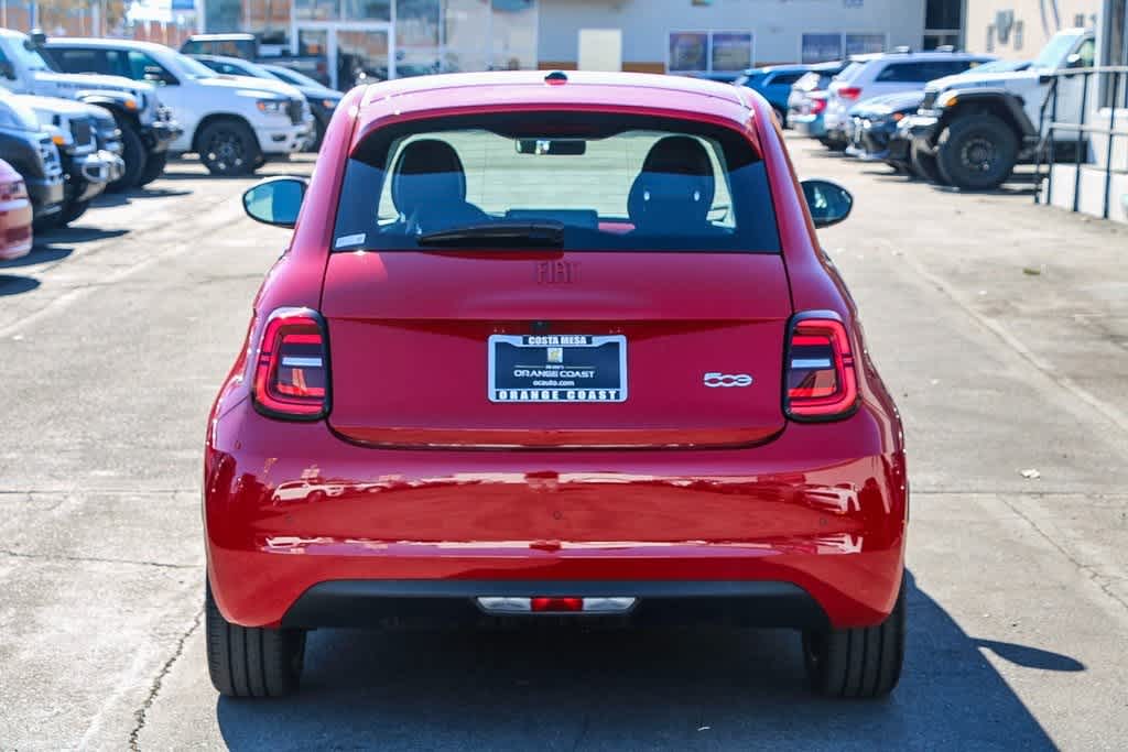 2024 FIAT 500e INSPI(RED) 3