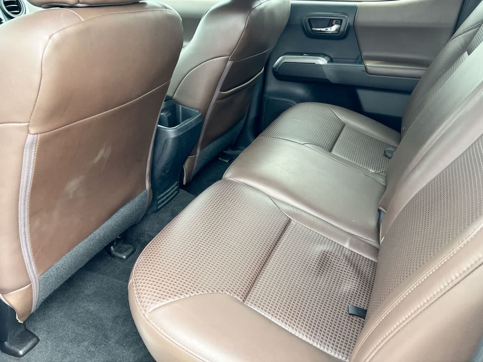 2019 Toyota Tacoma #18