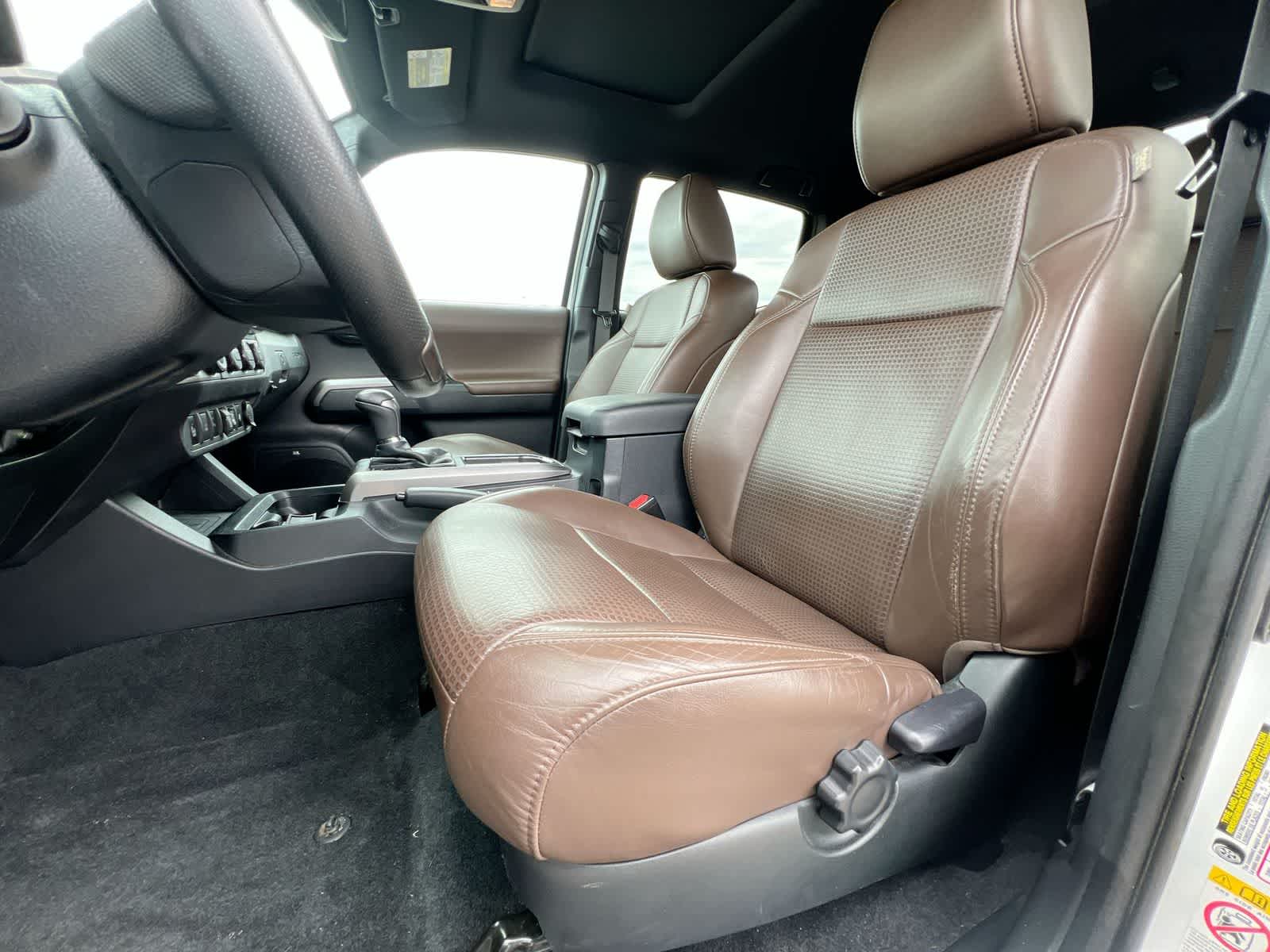 2019 Toyota Tacoma #16