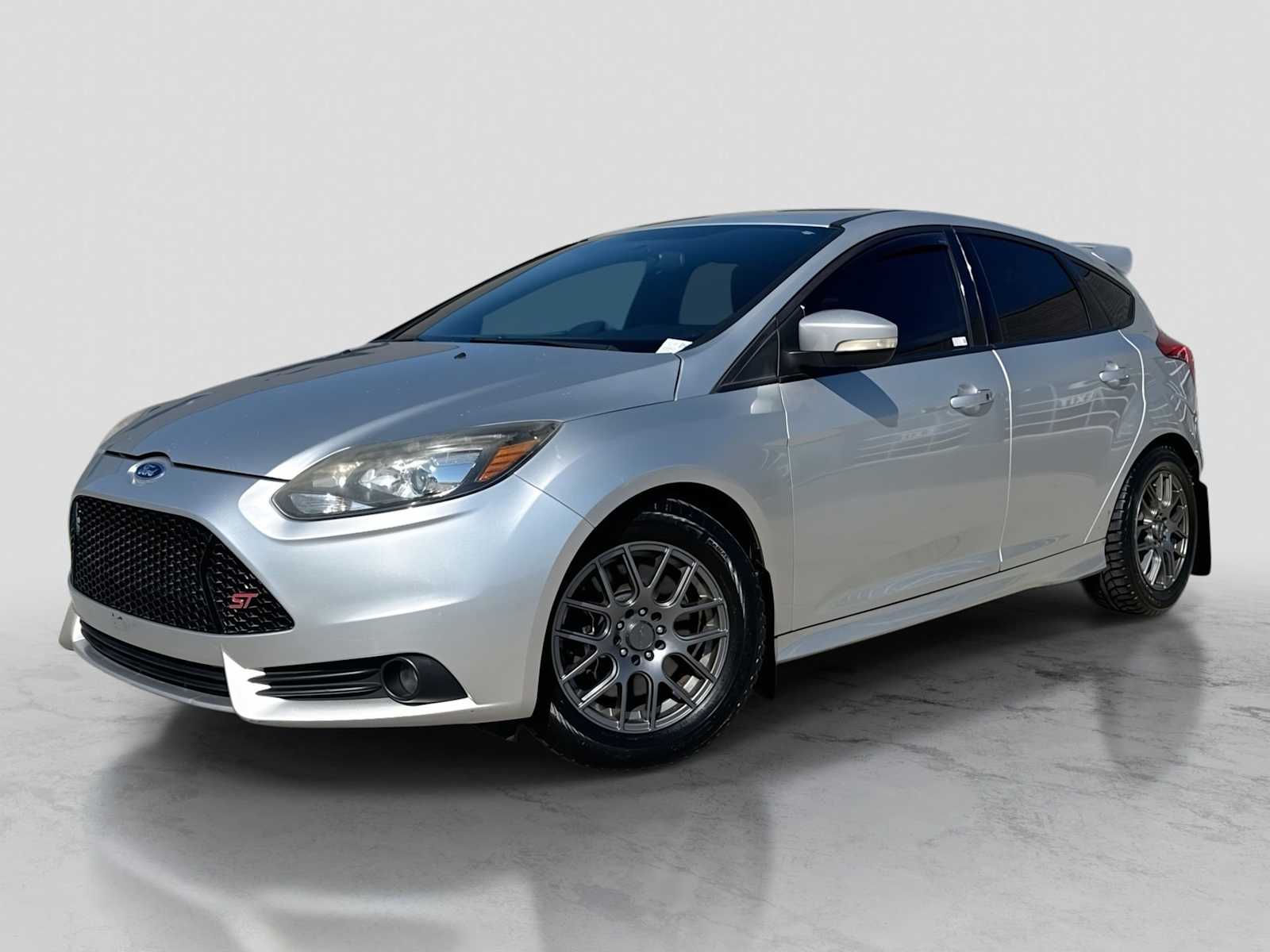 Ingot Silver Metallic 2013 Ford Focus ST Hatchback Front-Wheel Drive 6-Speed Manual