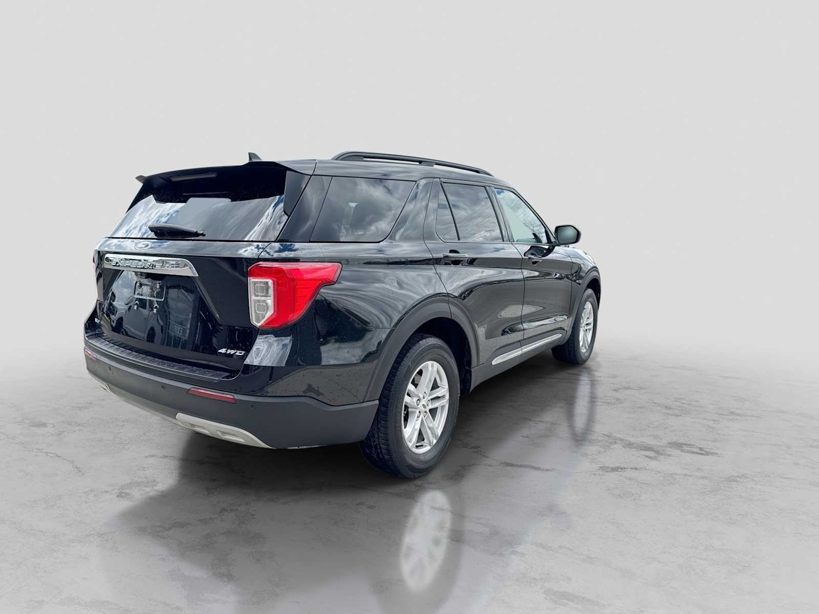View vehicle photo 6