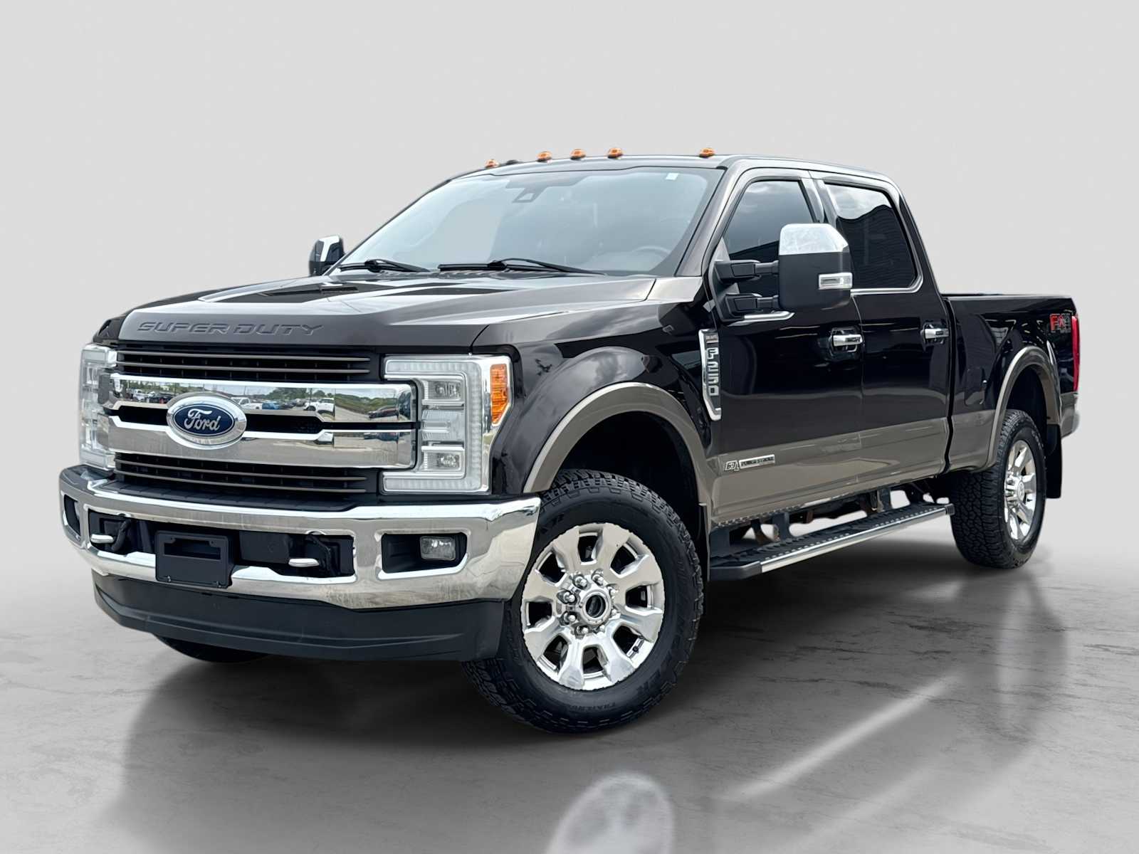 Magma Red/Stone Gray 2018 Ford F-250 Super Duty Pickup Truck Four-Wheel Drive 6-Speed Automatic
